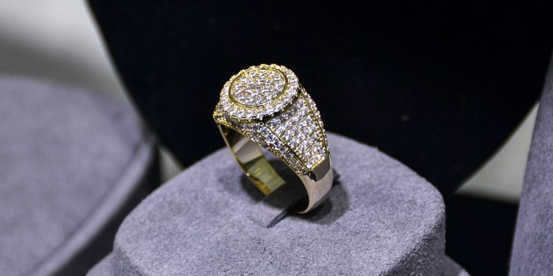 Understanding the Factors Behind Color Changes in Gold Jewelry